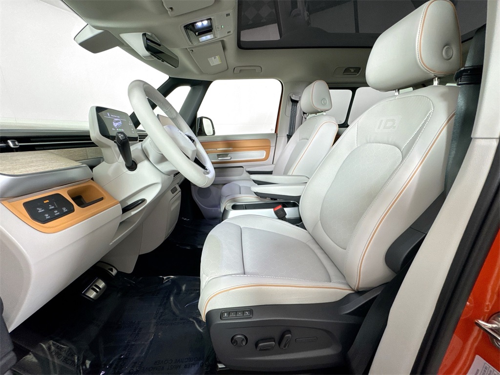2025 Volkswagen ID. Buzz Pro Plus photo 5