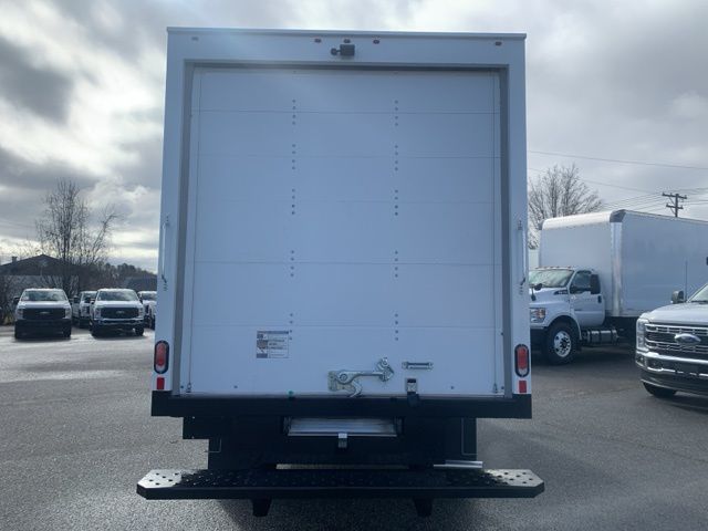 2023 Ford Transit Cutaway photo 4