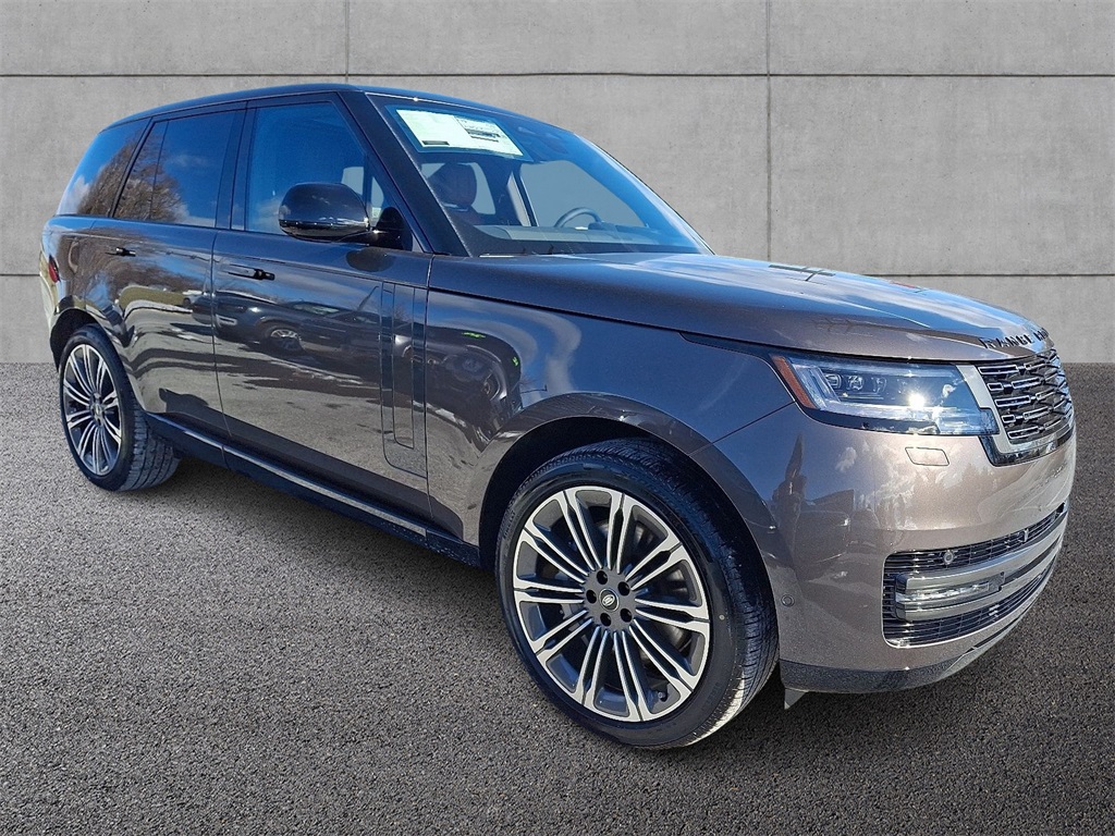 2025 Land Rover Range Rover SE photo 2