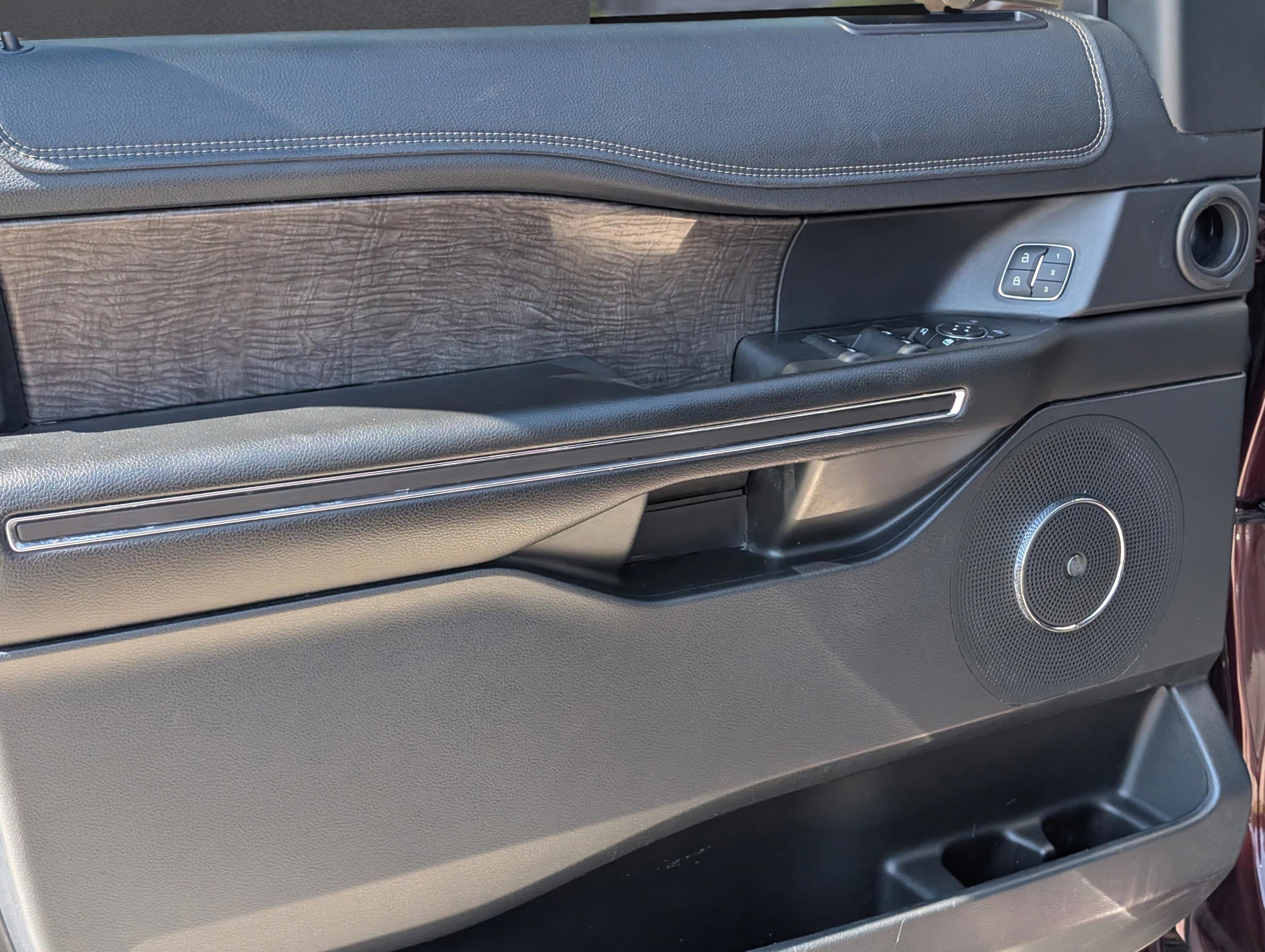 2021 Ford Expedition Limited photo 16