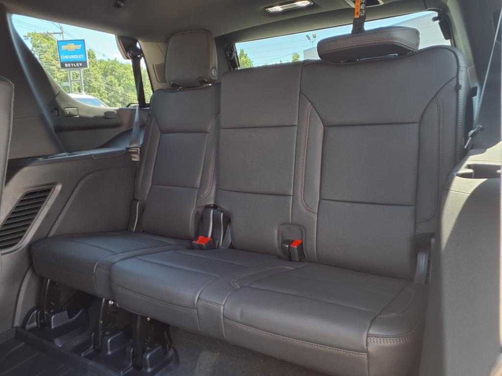 2025 Chevrolet Tahoe High Country photo 15