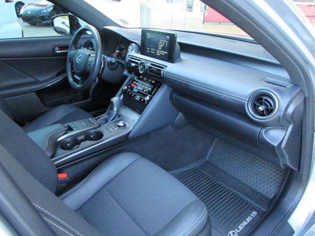 2024 Lexus IS 300 photo 20