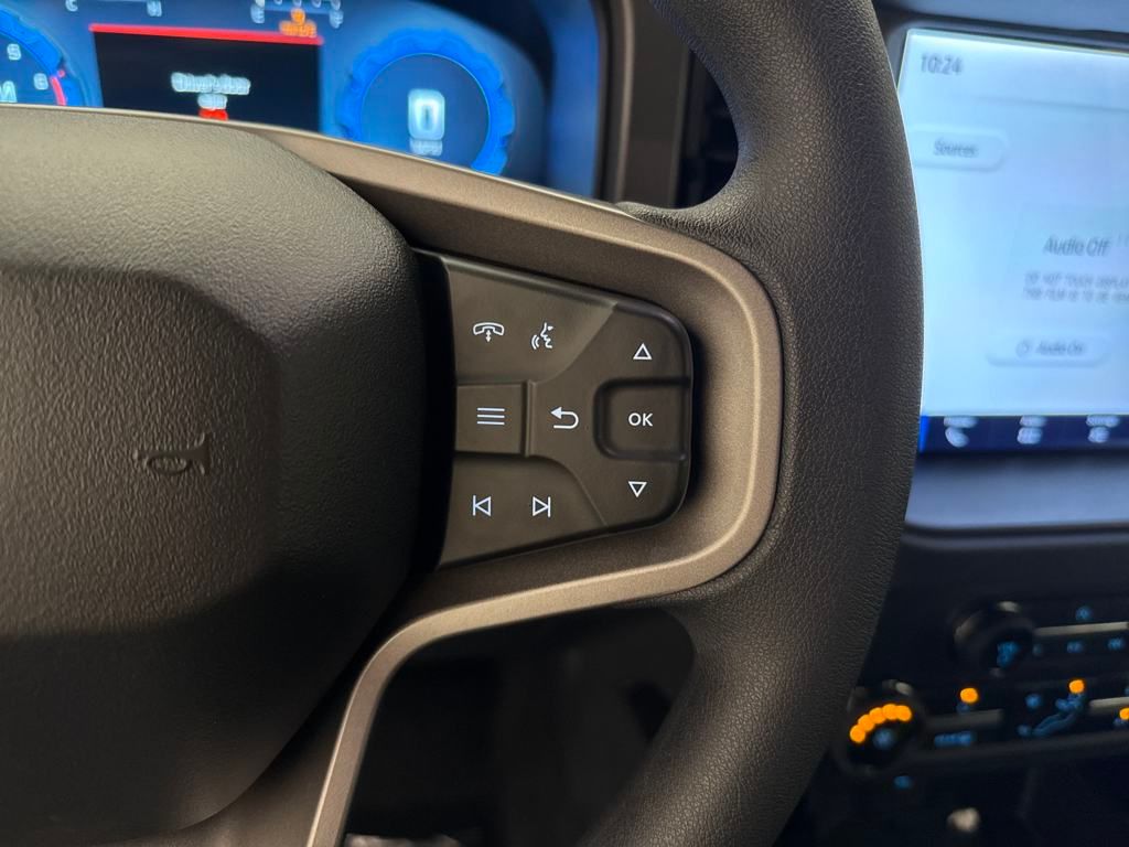 2025 Ford Bronco Base photo 13