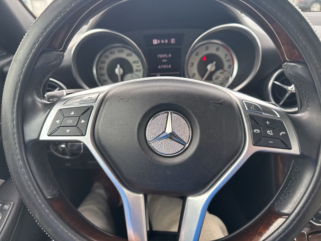 2013 Mercedes Benz SLK 250 photo 2
