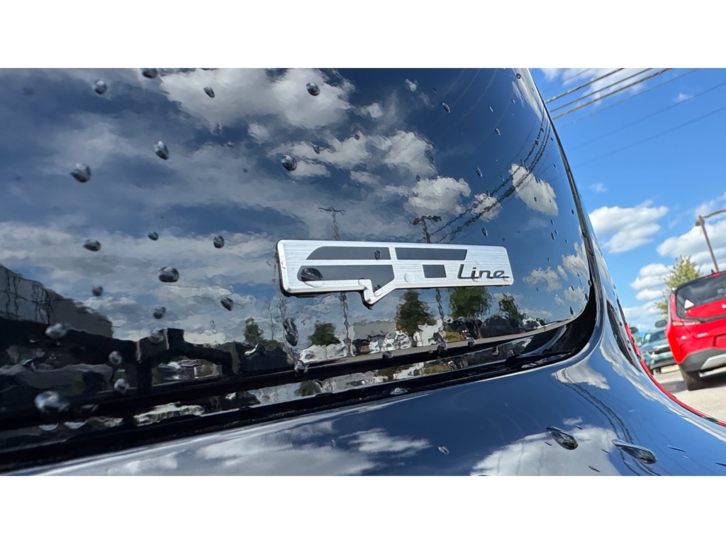 2025 Kia K4 GT-Line photo 7
