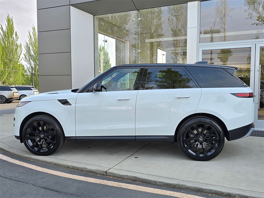 2025 Land Rover Range Rover Sport SE photo 4