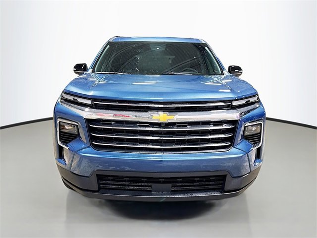 2026 Chevrolet Traverse photo 2