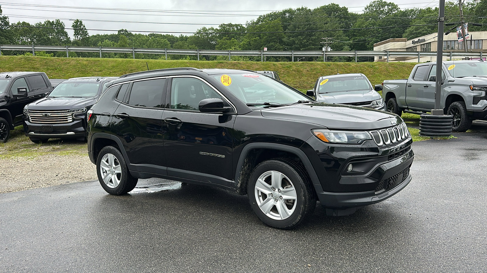 2022 Jeep Compass Latitude photo 2