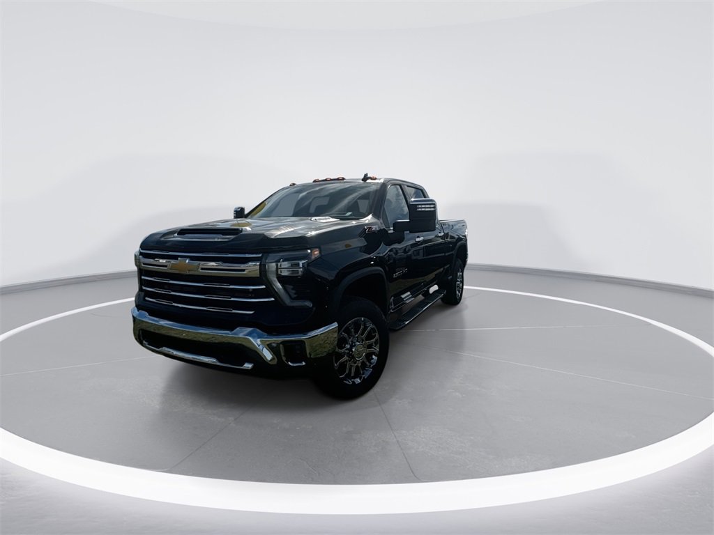 2026 Chevrolet Silverado 2500HD LTZ photo 4