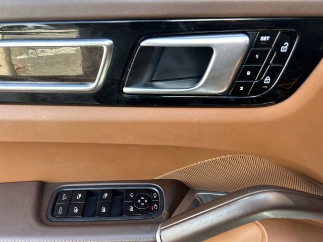 2019 Porsche Cayenne Turbo photo 8