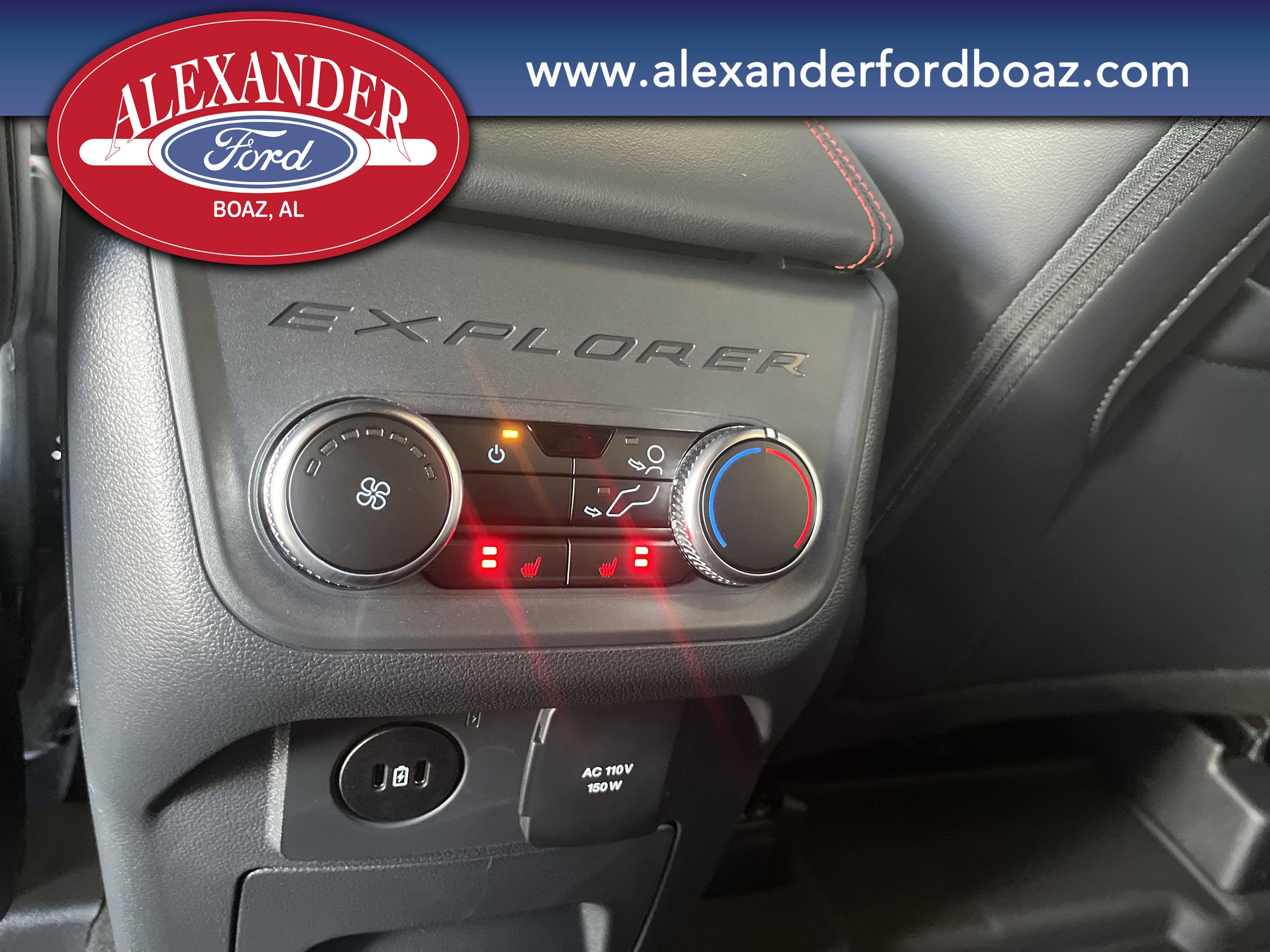 2025 Ford Explorer ST photo 3