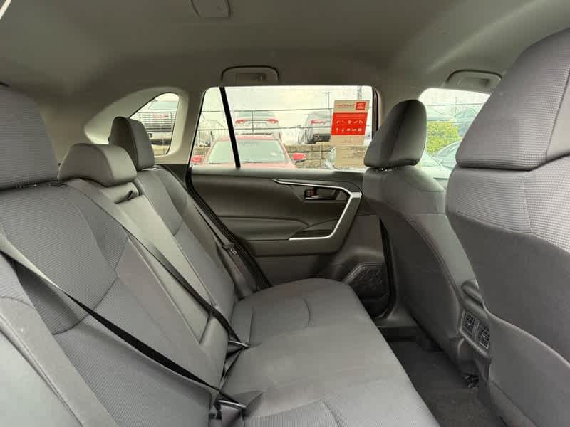 2025 Toyota RAV4 LE - Photo 10