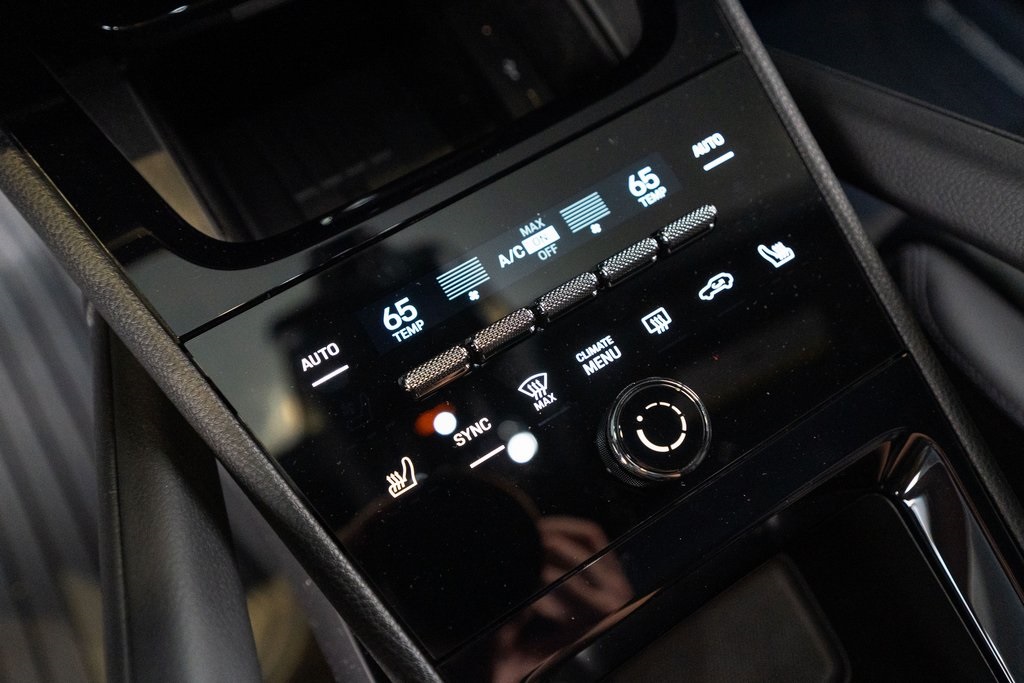 2024 Porsche Cayenne photo 22