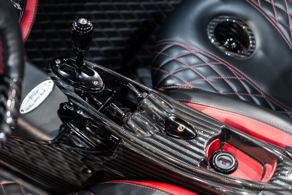 2017 Pagani Huayra photo 20