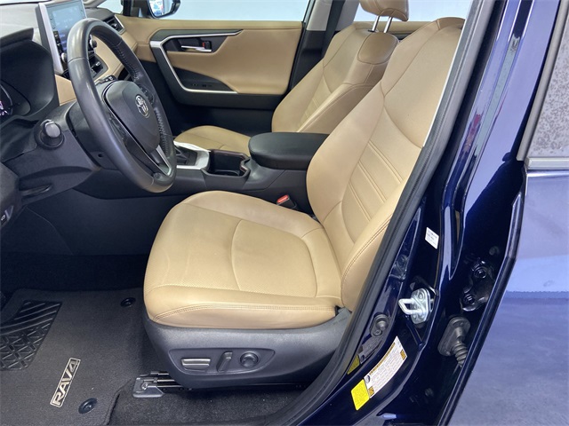 2022 Toyota RAV4 Limited photo 20