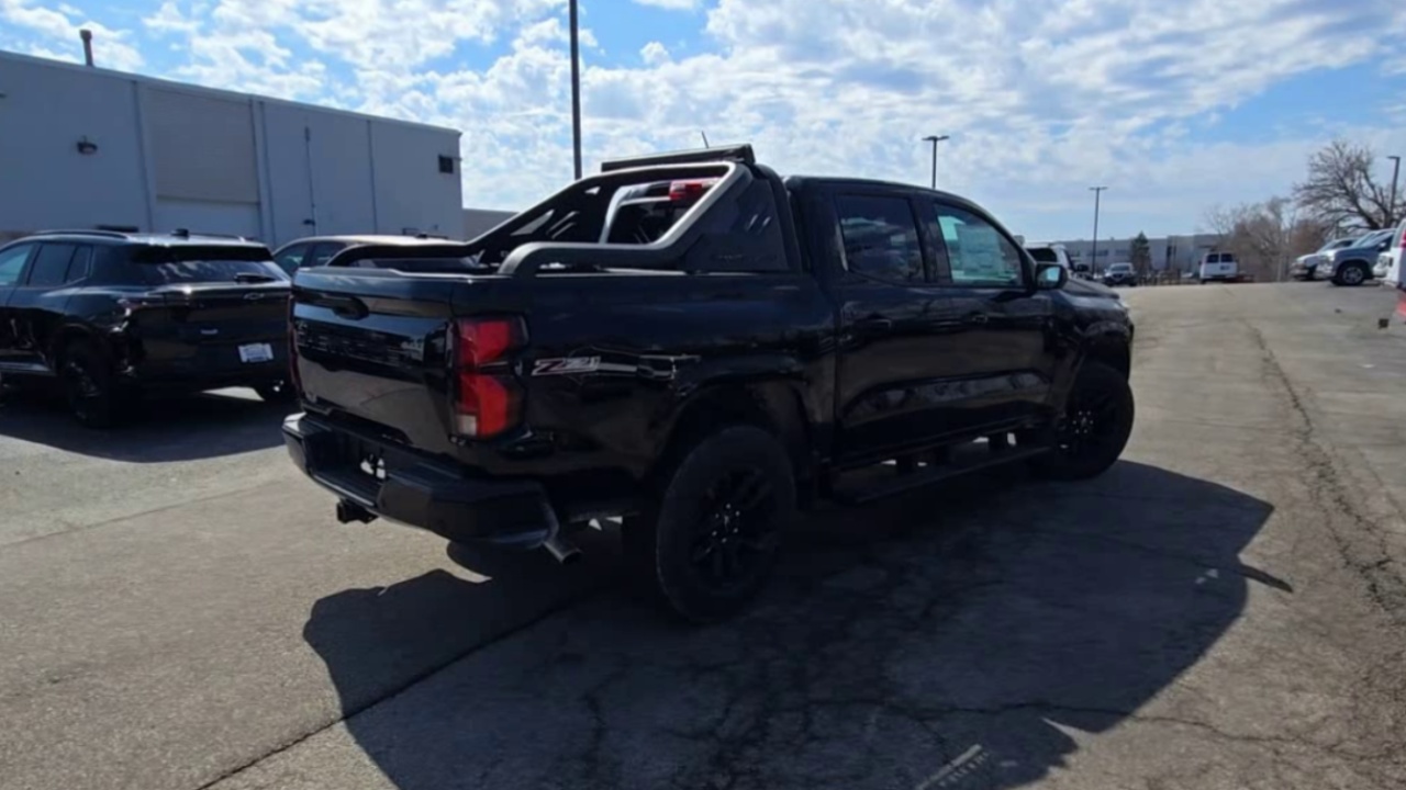 2025 Chevrolet Colorado Z71 photo 8