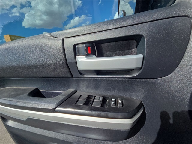 2015 Toyota Tundra SR5 Grade photo 13
