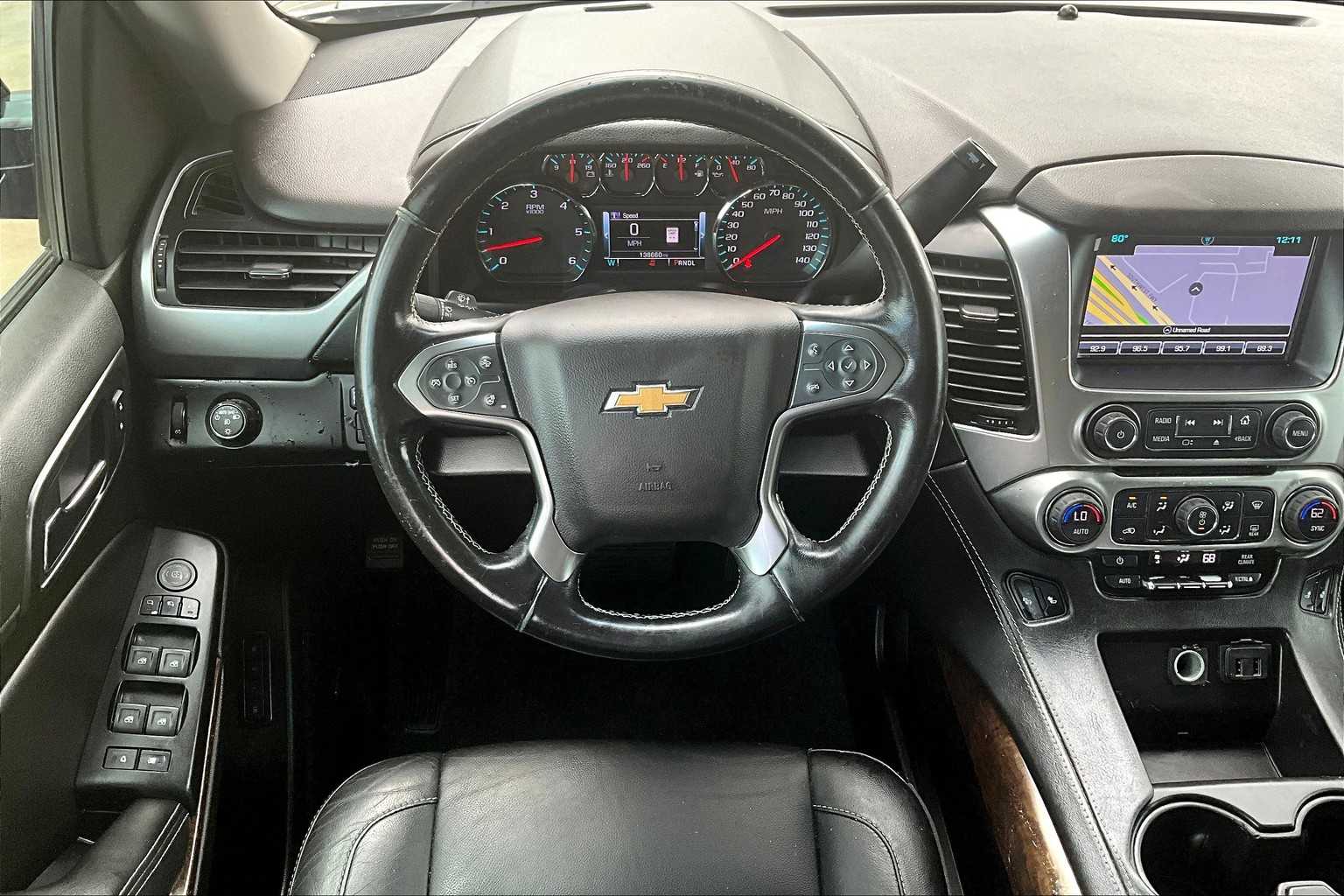 2019 Chevrolet Suburban LT photo 5
