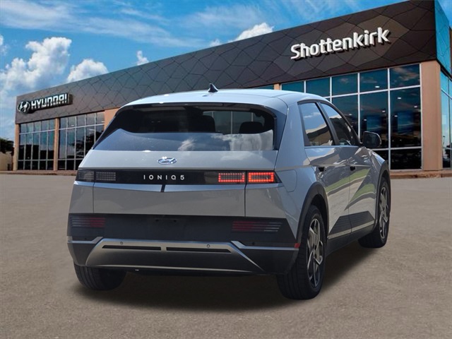 2024 Hyundai Ioniq 5 SEL photo 5