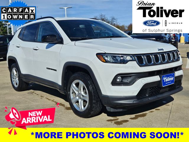 2023 Jeep Compass Latitude's photo