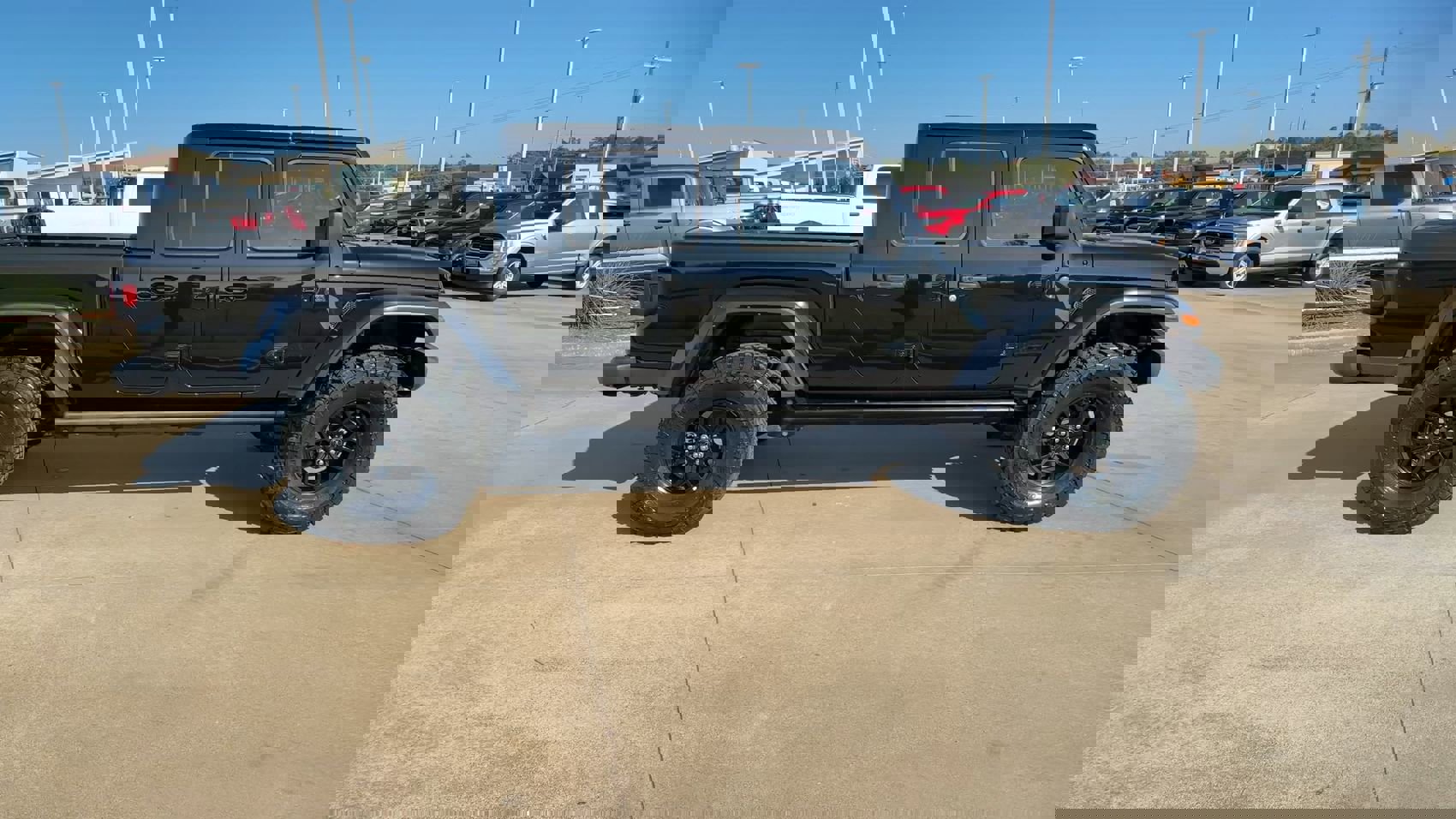 2024 Jeep Gladiator Sport photo 2