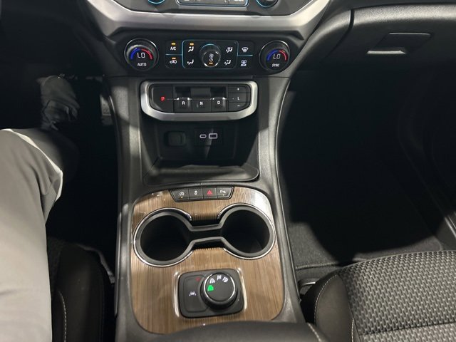 2021 Gmc Acadia SLE photo 18