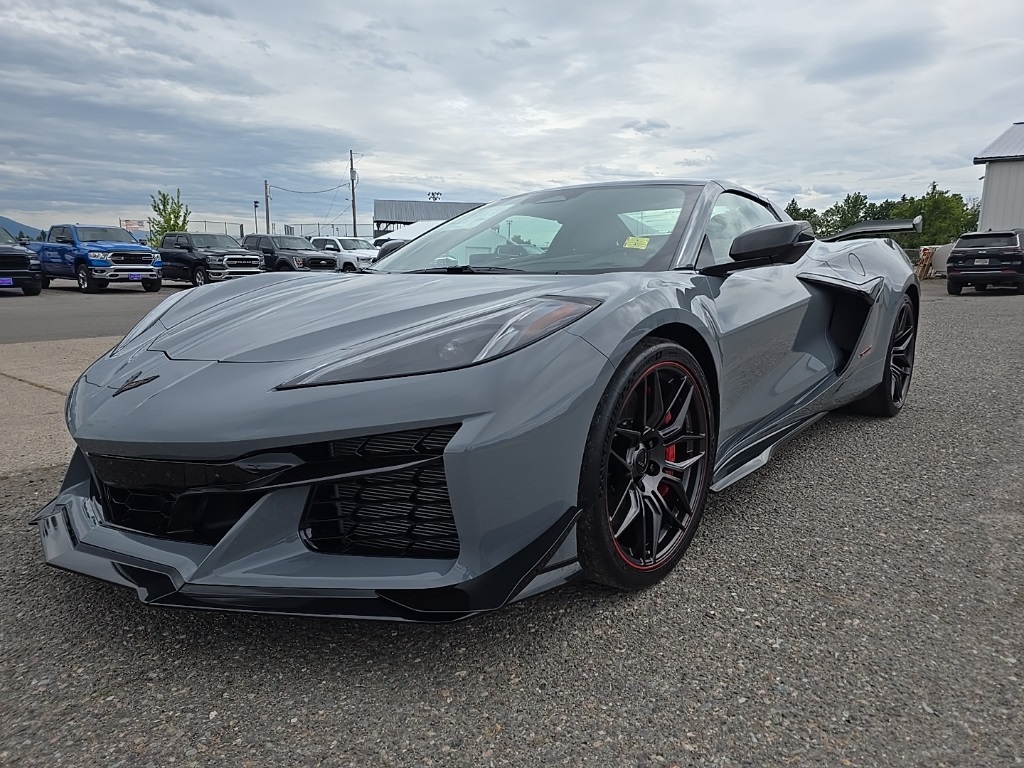 2025 Chevrolet Corvette Z06 3LZ photo 3