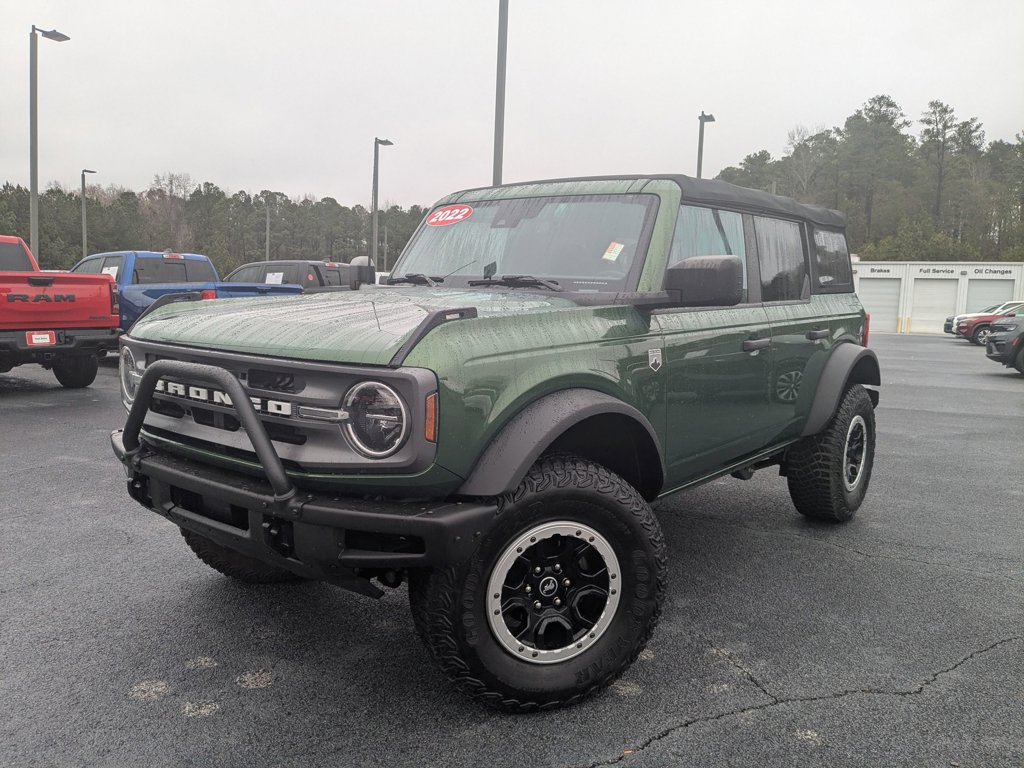 2022 Ford Bronco 4-Door Base's photo