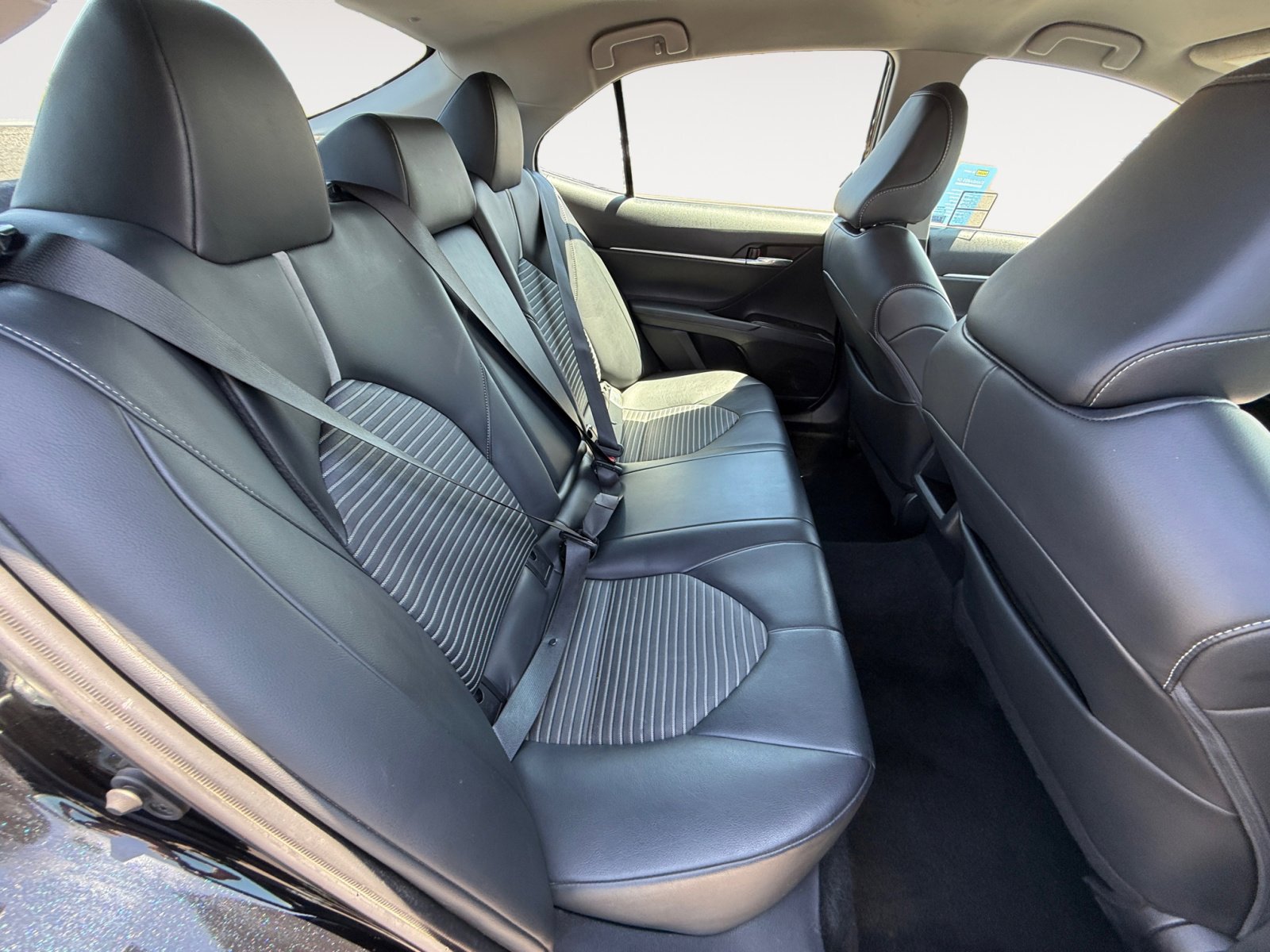 2023 Toyota Camry SE photo 18