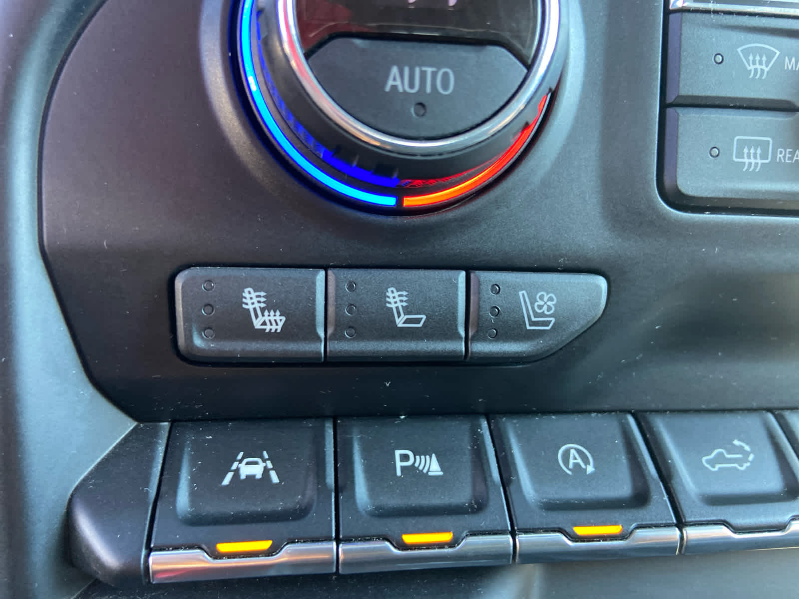 2021 Chevrolet Silverado 1500 LTZ photo 25