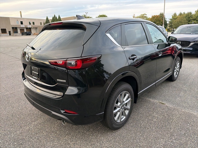 2025 Mazda CX-5 2.5 S Preferred photo 3