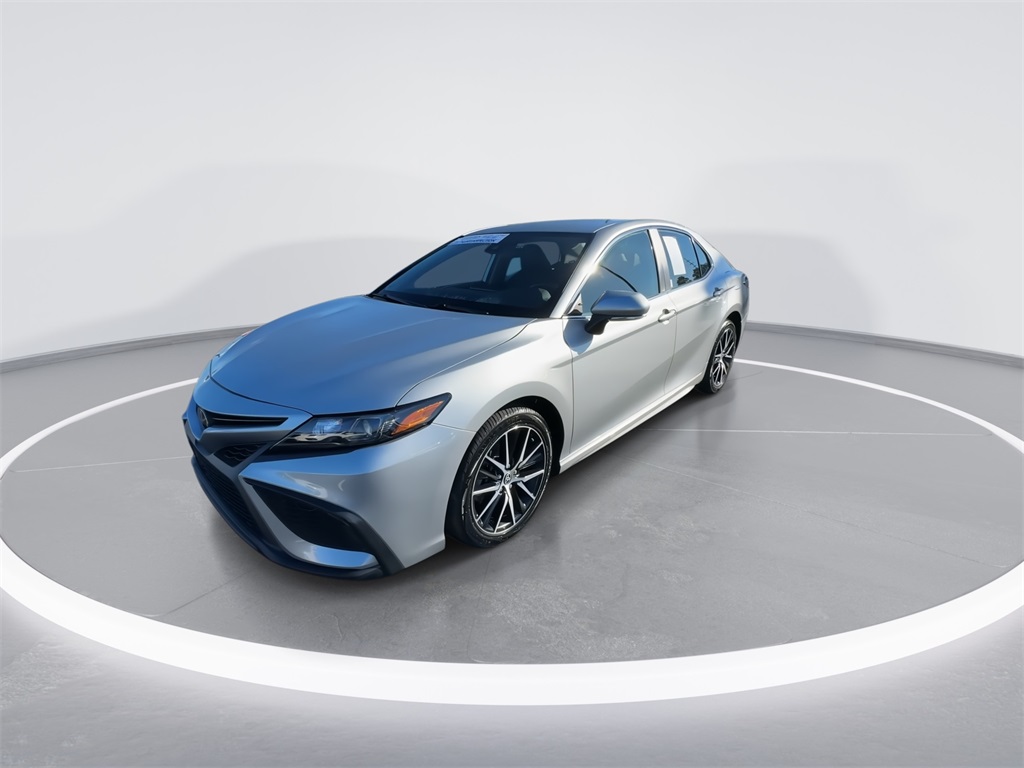 2023 Toyota Camry SE photo 4
