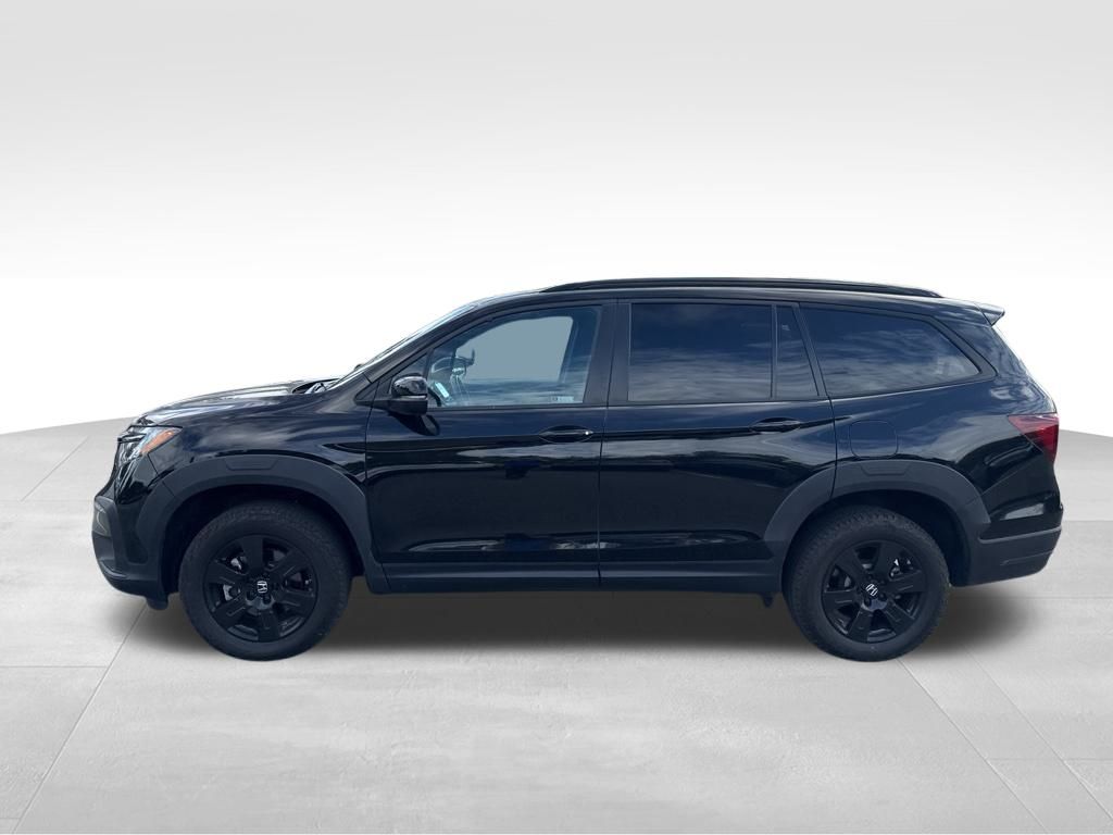 2022 Honda Pilot TrailSport photo 2