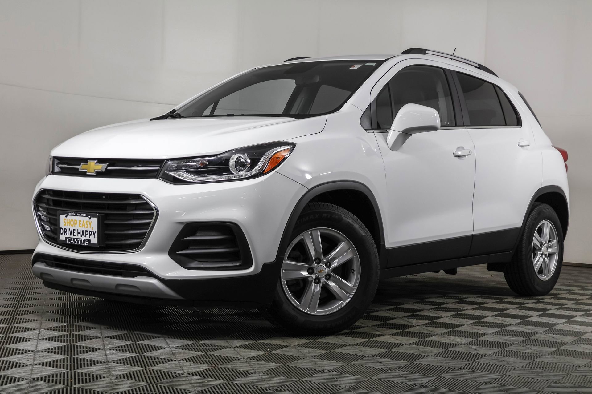 2020 Chevrolet Trax LT photo 2