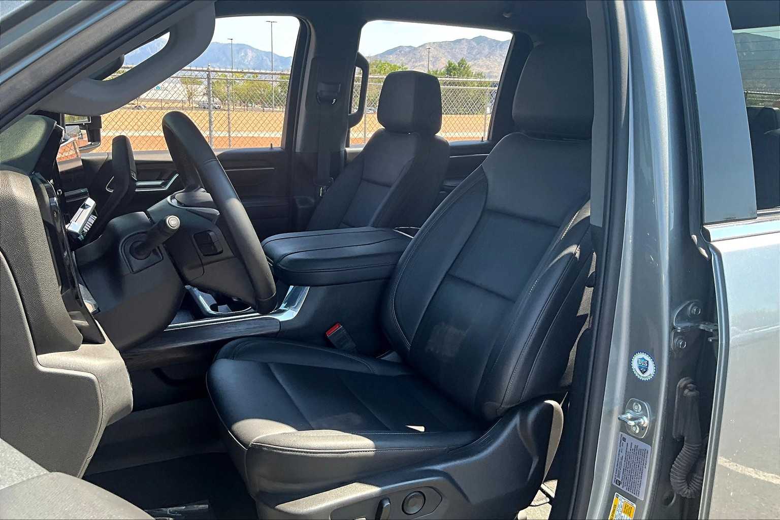 2025 Gmc Sierra SLT photo 8