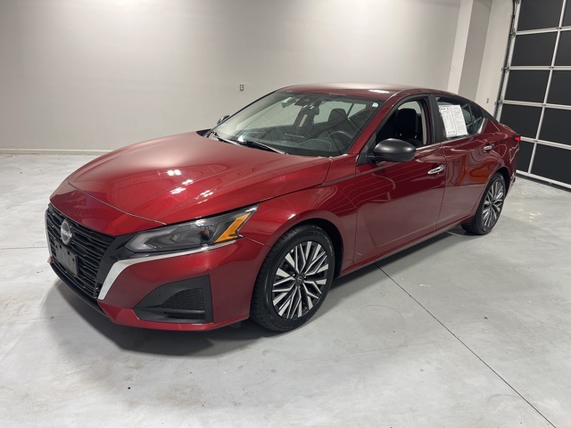 2024 Nissan Altima 2.5 SV photo 2