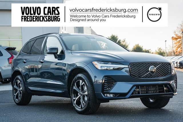 2026 Volvo XC60 Core's photo