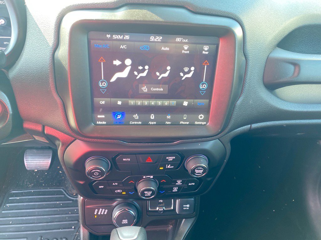 2022 Jeep Renegade Latitude photo 11
