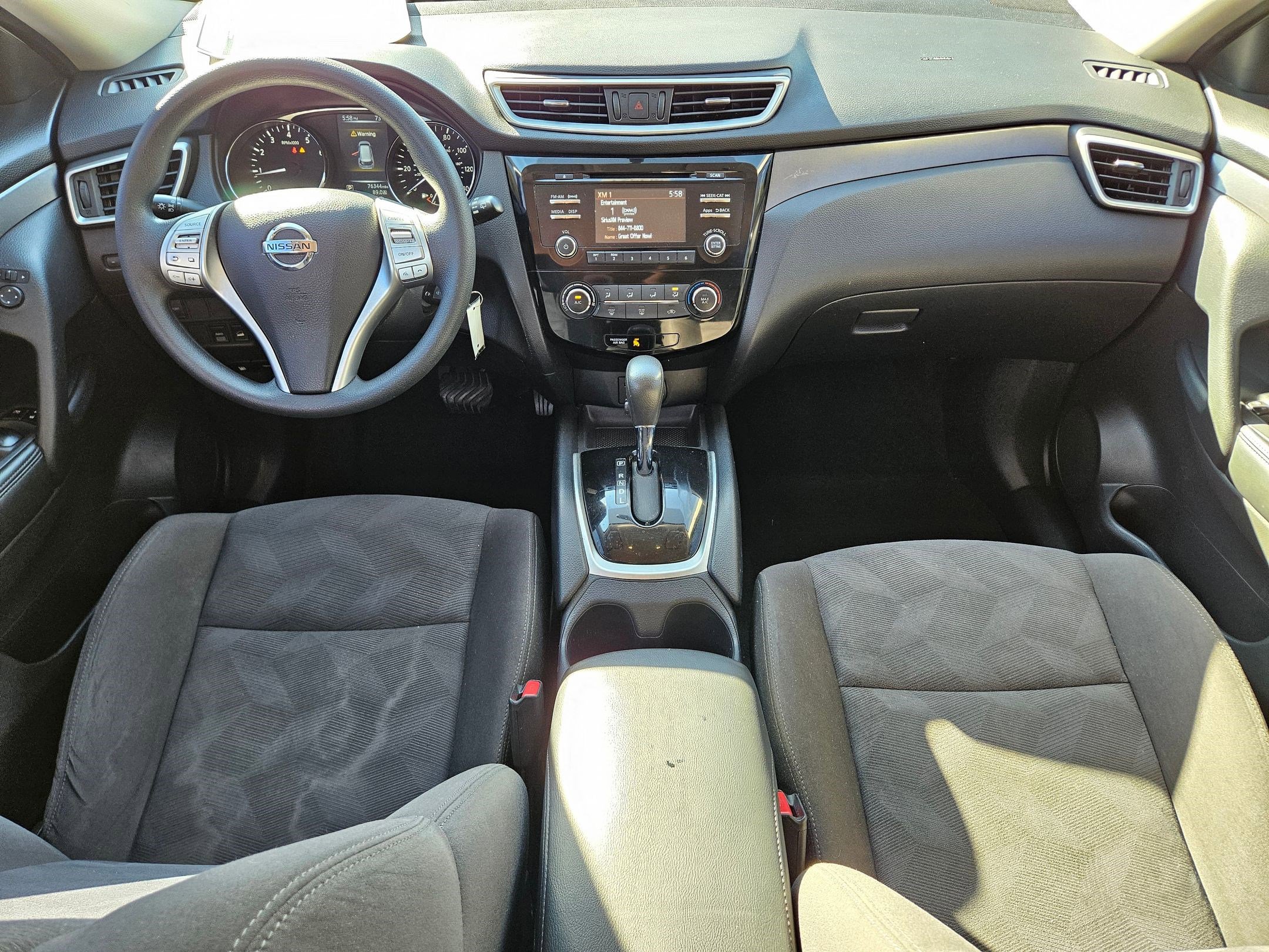 2016 Nissan Rogue S photo 16