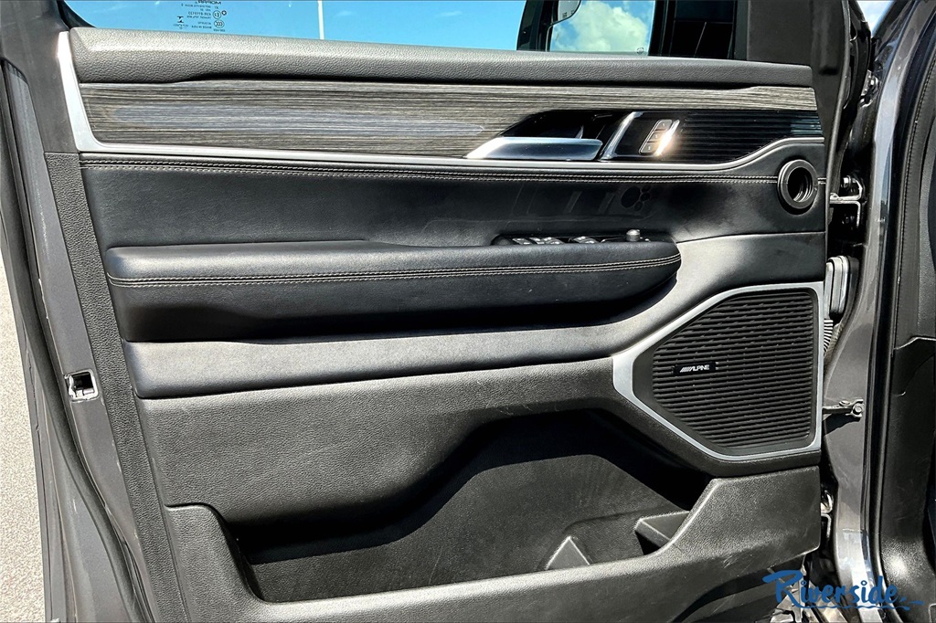2022 Jeep Wagoneer Series III photo 18
