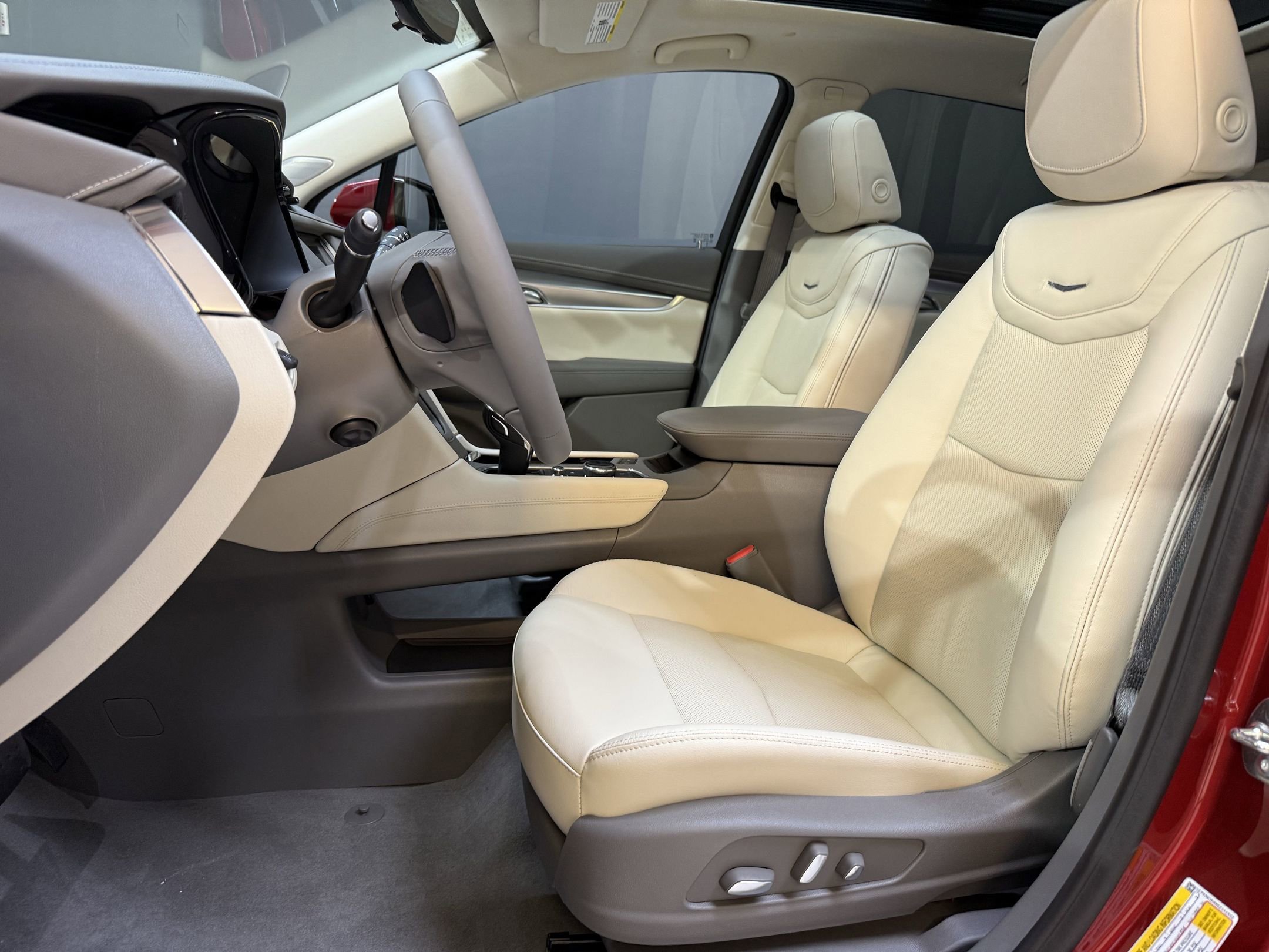 2025 Cadillac XT5 Premium Luxury photo 4