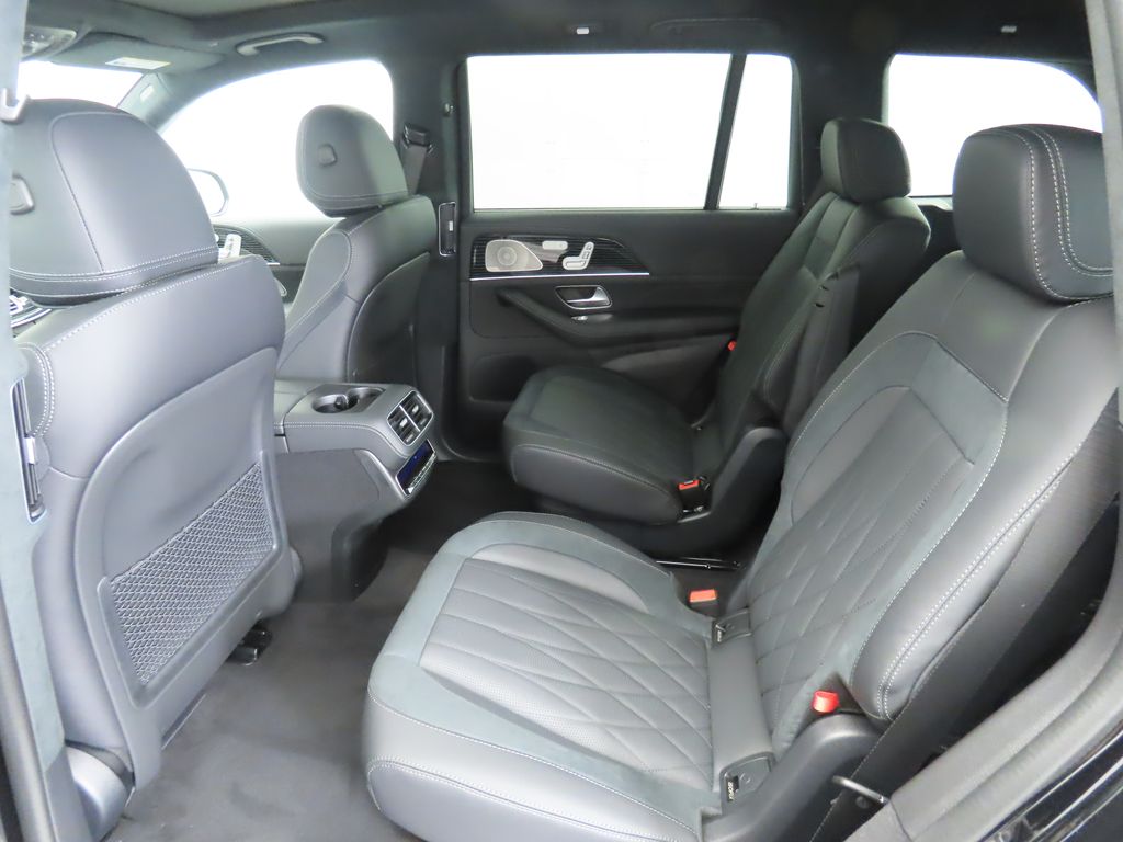 2025 Mercedes Benz GLS 63 AMG 4MATIC photo 22