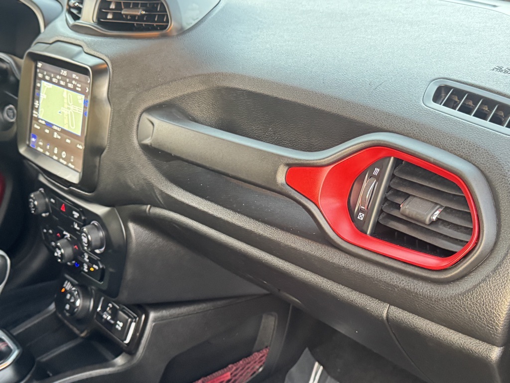 2023 Jeep Renegade Trailhawk photo 27
