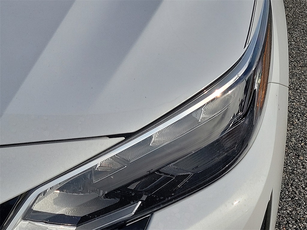 2025 Nissan Sentra SR photo 4