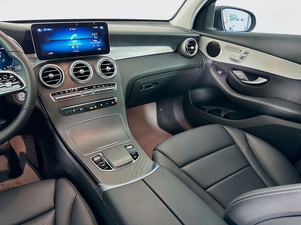 2022 Mercedes Benz GLC 300 4MATIC photo 23