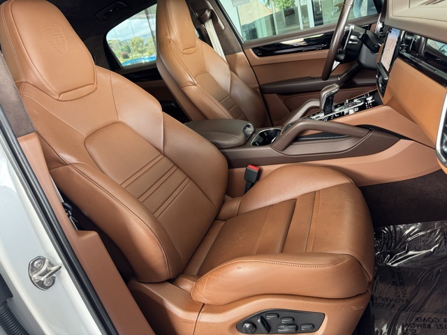 2023 Porsche Cayenne Coupe GTS photo 21