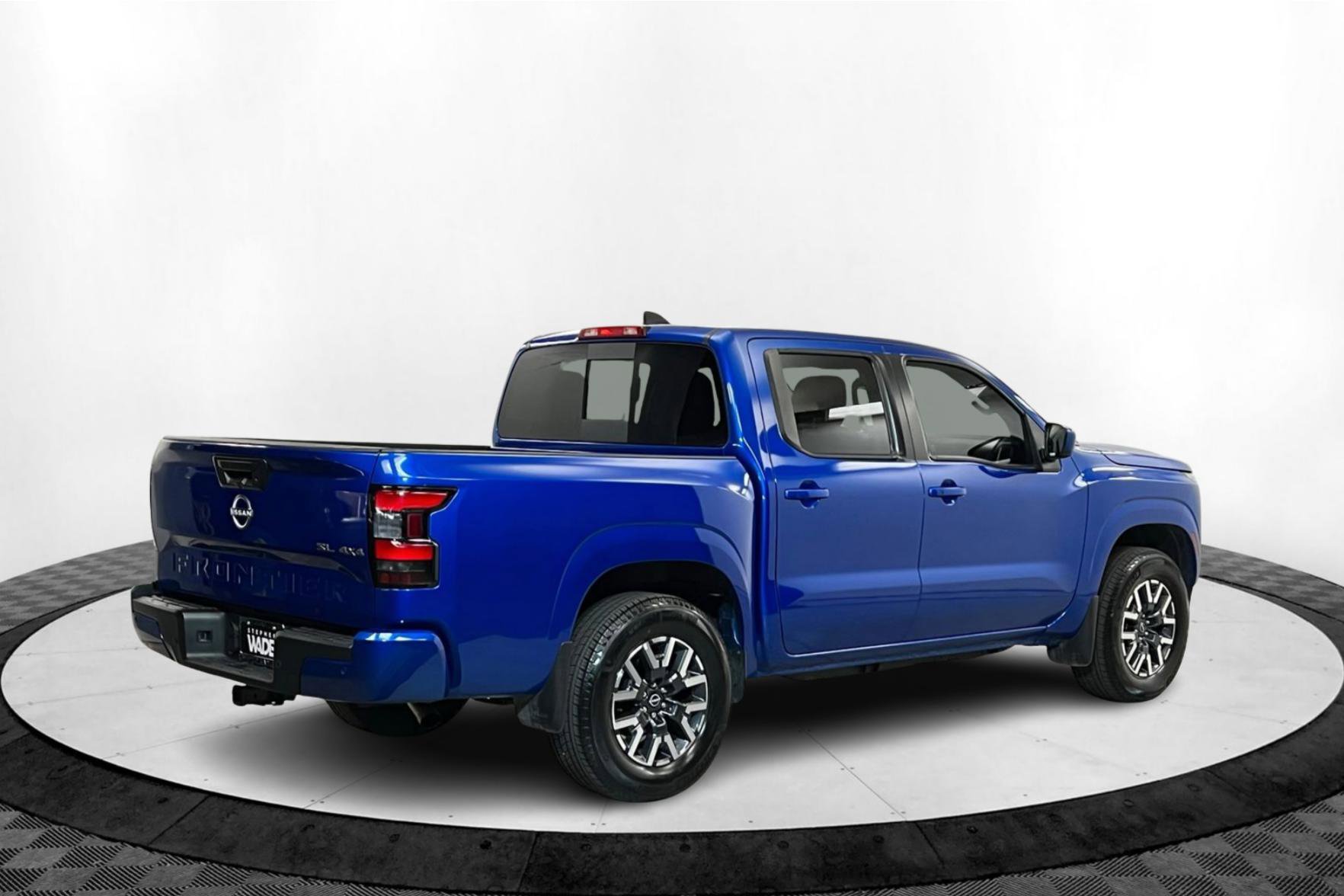 2024 Nissan Frontier SL photo 5