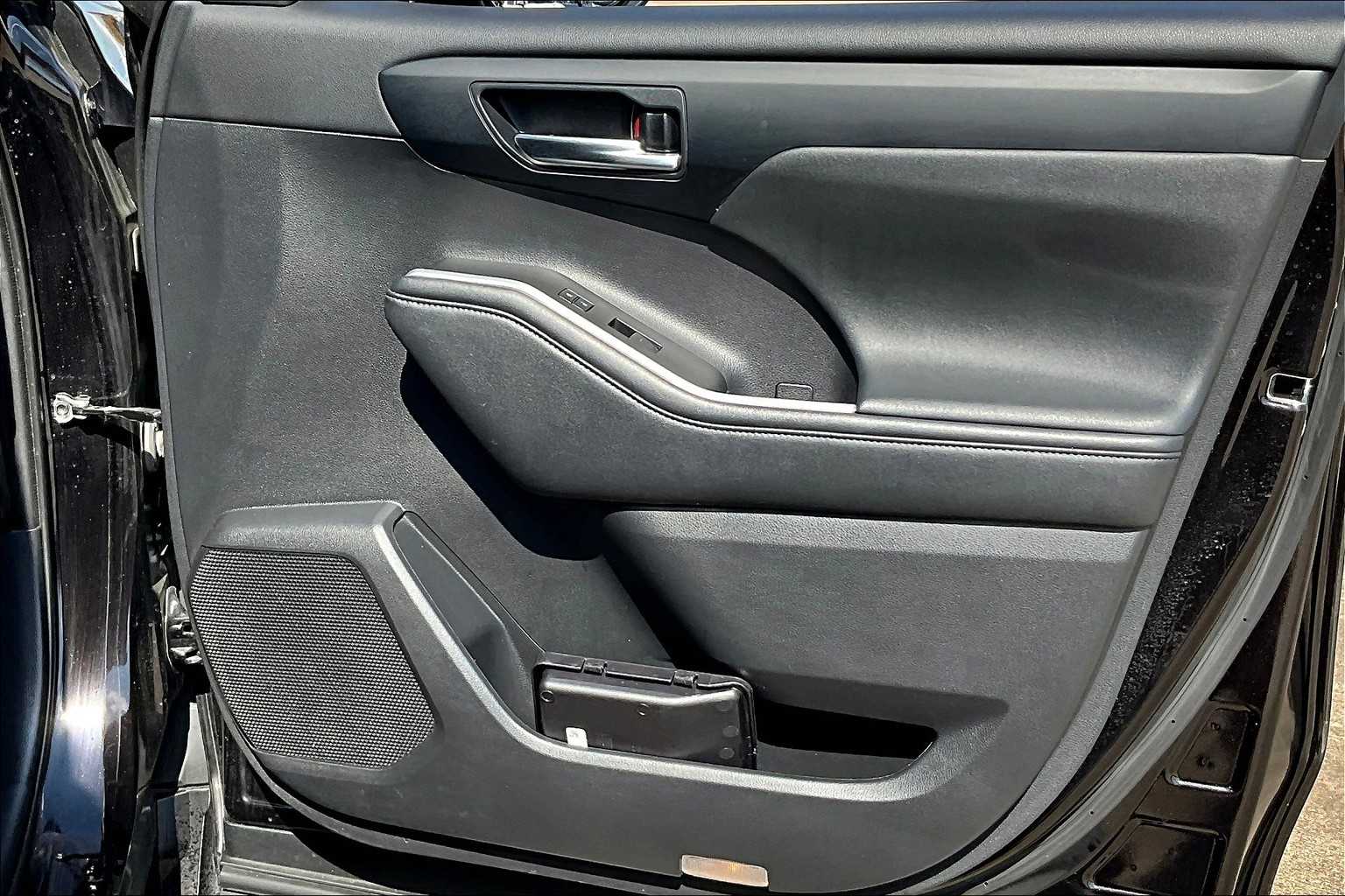 2021 Toyota Highlander XLE photo 21