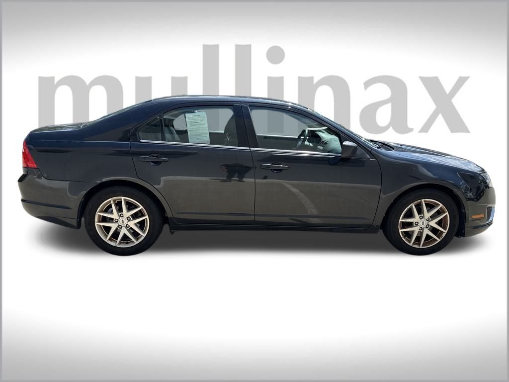 2012 Ford Fusion SEL photo 2