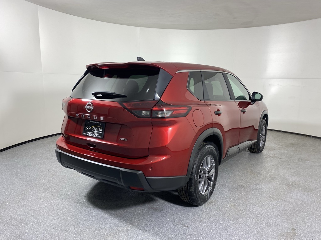 2025 Nissan Rogue S photo 4